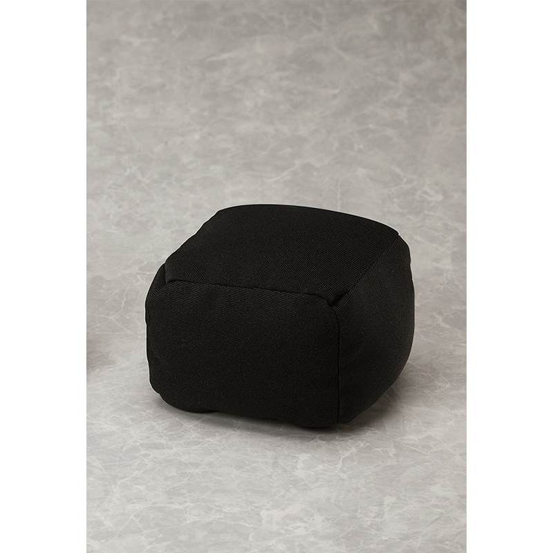 native Figure Relaxing Cushion Black
